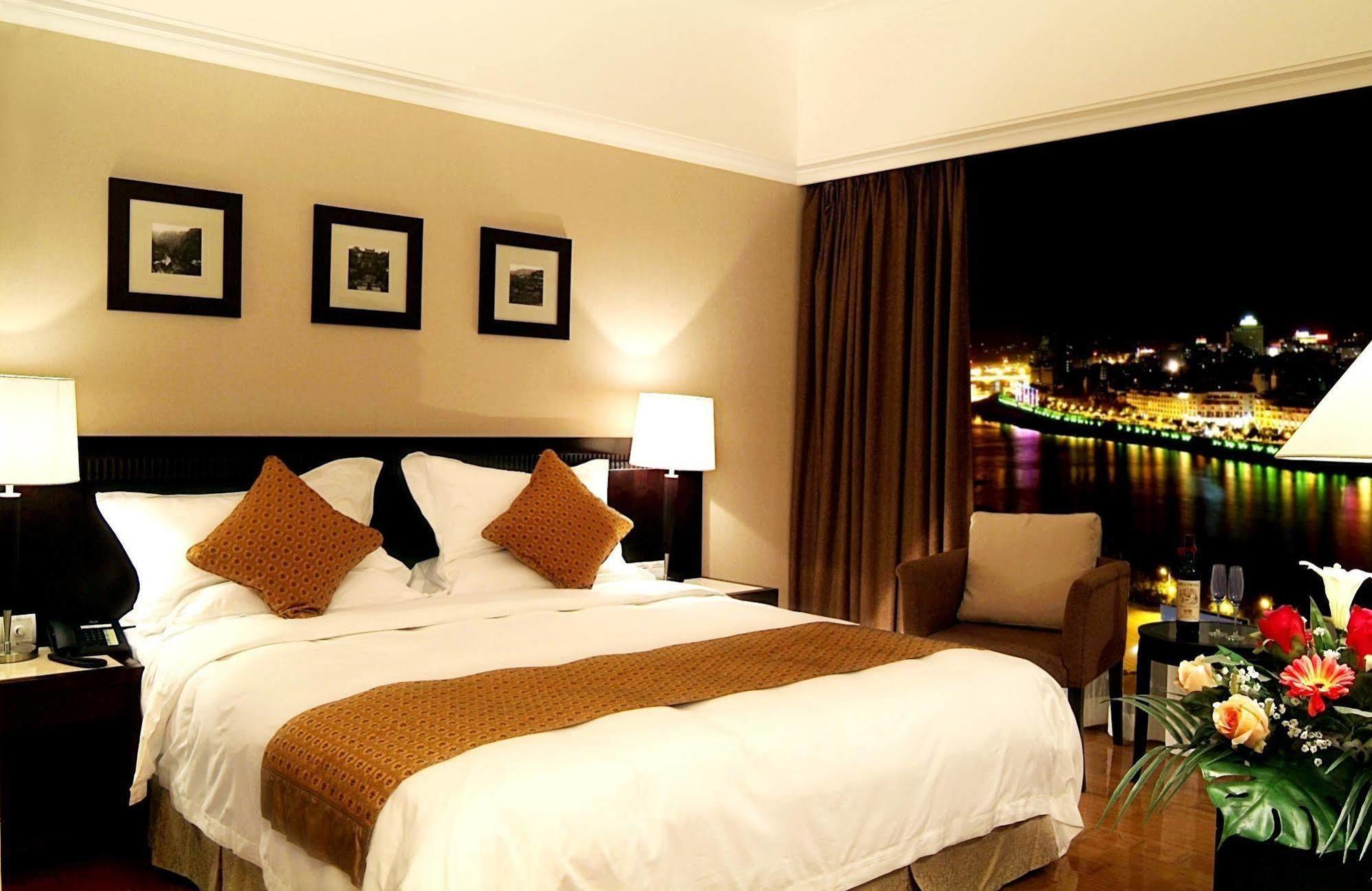 Heyuan Great International Hotel Екстериор снимка