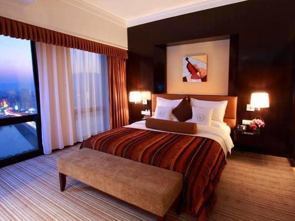 Heyuan Great International Hotel Екстериор снимка